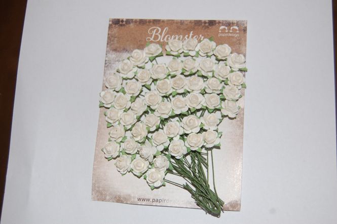 Hovedbilde Papirdesign-Roser-Hvit og krem 1,8 cm-PD 30-R22